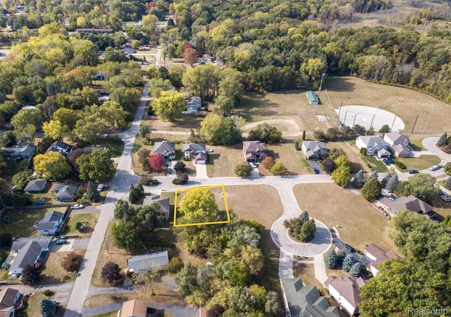 Photo 3 of Land for sale at 256 Madeleine Ln, Waterford, MI 48328 | MLS# 20251045858 | Listing updated on 2026-04-10