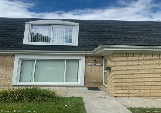 Photo 1 of Sale Pending at 29948 City Ctr Dr, Warren, MI 48093 | MLS# 20251046451 | Listing updated on 2026-07-07