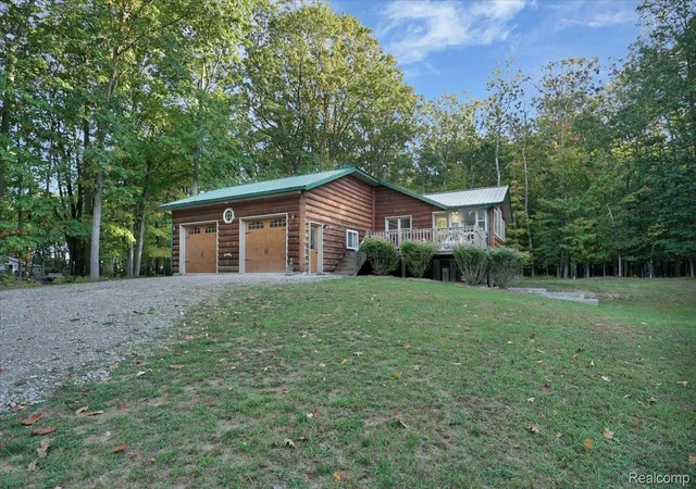 Photo 3 of Single family home for sale at 7761 Port Austin Rd, Caseville City Huron, MI 48755 | MLS# 20251046465 | Listing updated on 2026-07-20