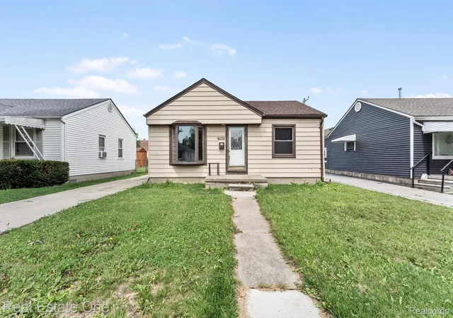 Photo 1 of Sale Pending at 1840 Morris Ave, Lincoln Park, MI 48146 | MLS# 20251046895 | Listing updated on 2026-08-30