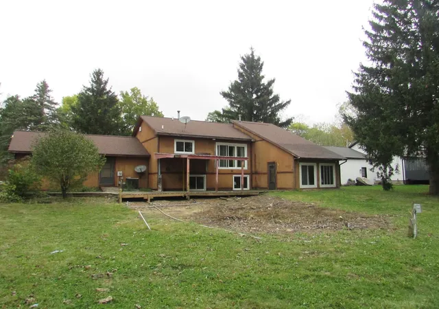 3rd image of 1434 E Cook Rd, Grand Blanc, MI 48439 | MLS# 5050192082