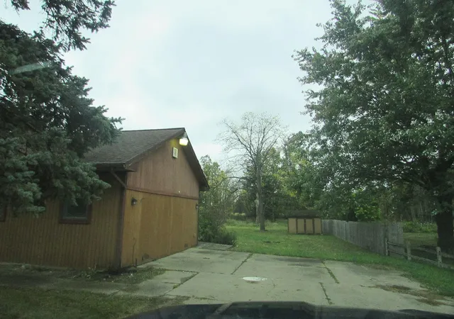 5th image of 1434 E Cook Rd, Grand Blanc, MI 48439 | MLS# 5050192082