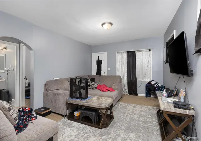 5th image of 7212 Hudson Ave, Warren, MI 48091 | MLS# 20251047614