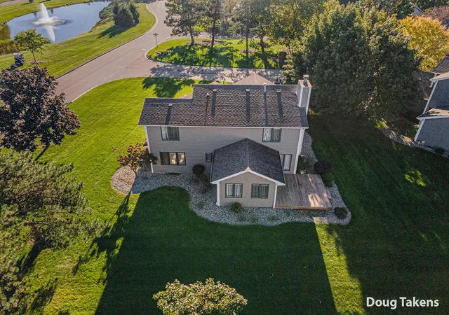 Homes for sale in Caledonia, MI | 1729 Fountainview Ct Se, Caledonia, MI 49316 | MLS# 65025054212