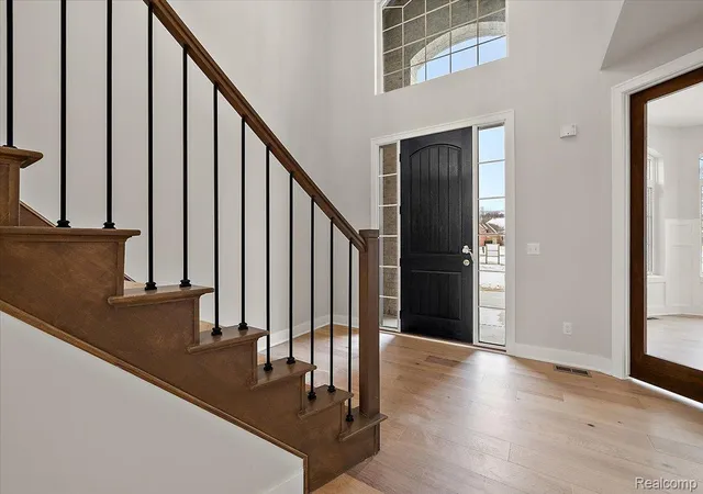 Photo 3 of Single family home for sale at 53650 Romeo Plank Rd, Macomb Township Macomb, MI 48042 | MLS# 20251048255 | Listing updated on 2026-09-20