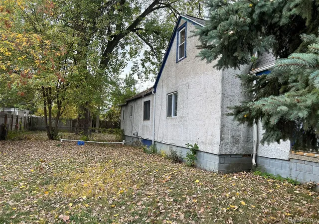 Photo 4 of Single family home for sale at 11406 Jackson Ave Warren Jackson Ave Ave, Warren, MI 48089 | MLS# 20251048442 | Listing updated on 2026-06-18