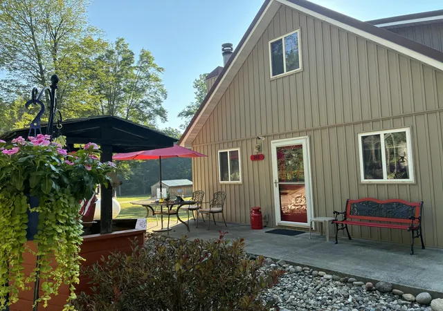 Photo 1 of Single family home for sale at 108 Deerwood Ct, Roscommon, MI 48653 | MLS# 67025054773 | Listing updated on 2026-10-09