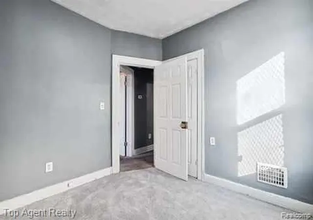 Photo 3 of Single family home for sale at 1939 W Grand St, Detroit, MI 48238 | MLS# 20251048668 | Listing updated on 2026-06-09