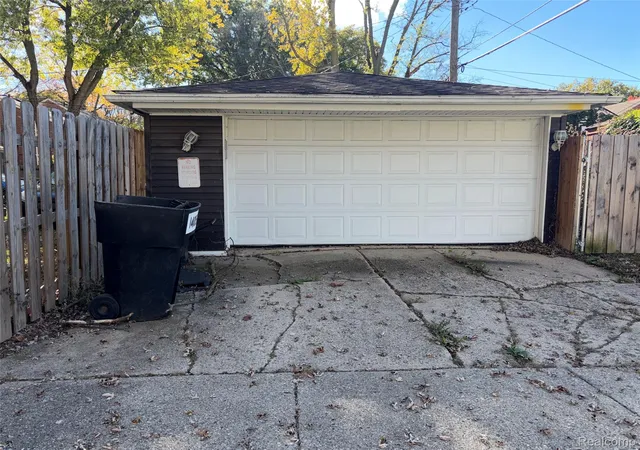 14th image of 14055 Faust Ave, Detroit, MI 48223 | MLS# 20251049015