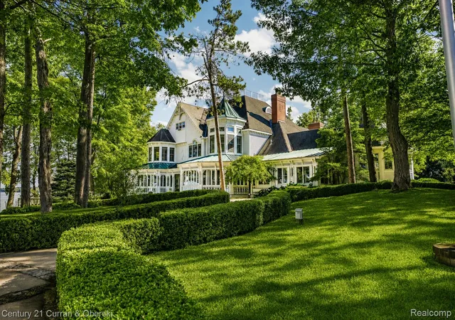 Photo 1 of Mansion for sale at 3063 Red Pine Point Dr, Indian River, MI 49749 | MLS# 20251050245 | Listing updated on 2026-07-30