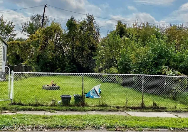 Photo 2 of Land for sale at 5644 Casmere St, Hamtramck, MI 48212 | MLS# 20251050251 | Listing updated on 2026-05-13