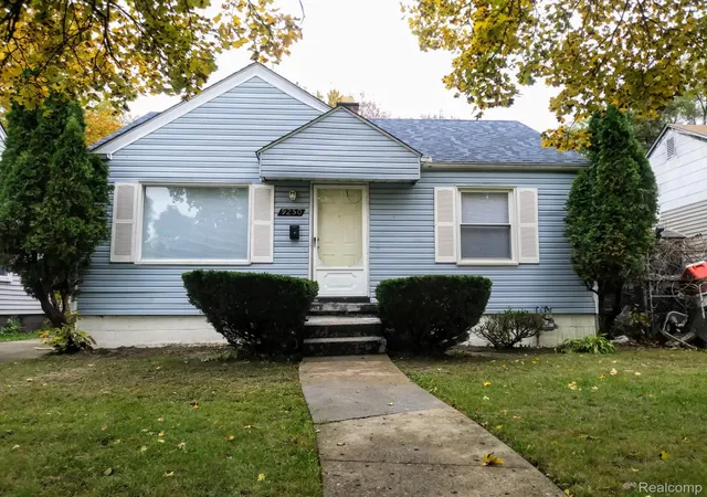 Photo 3 of Single family home for sale at 9250 Plainview, Detroit, MI 48228 | MLS# 20251050320 | Listing updated on 2026-07-06