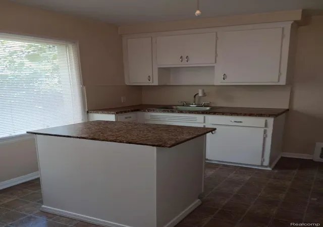 Photo 4 of Single family home for sale at 9250 Plainview, Detroit, MI 48228 | MLS# 20251050320 | Listing updated on 2026-07-06