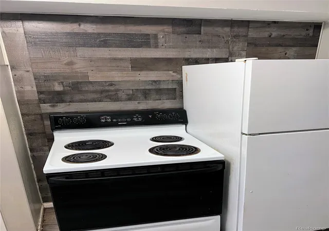 Photo 3 of Single family home for sale at 16503 Sussex St, Detroit, MI 48235 | MLS# 20251050530 | Listing updated on 2026-09-01
