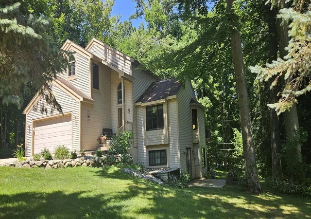 Photo 1 of Single family home for sale at 10029 Wildwood Ct, Richland, MI 49083 | MLS# 66025056159 | Listing updated on 2026-07-26