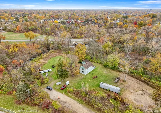 1st image of 8004 N Farmington Rd, Westland, MI 48185 | MLS# 20251050901