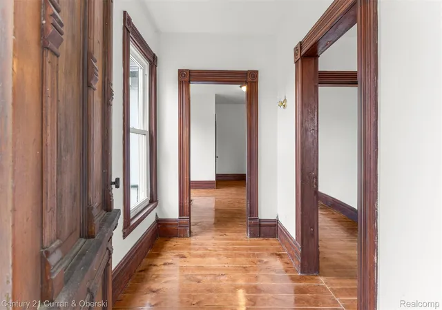 3rd image of 8004 N Farmington Rd, Westland, MI 48185 | MLS# 20251050901