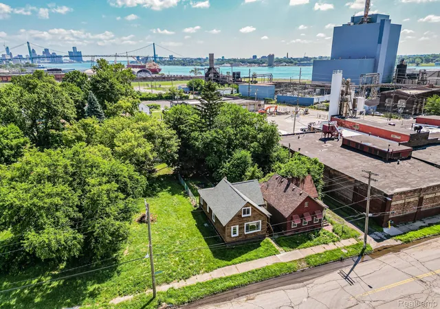 2nd image of 463 S Junction St, Detroit, MI 48209 | MLS# 20251051037