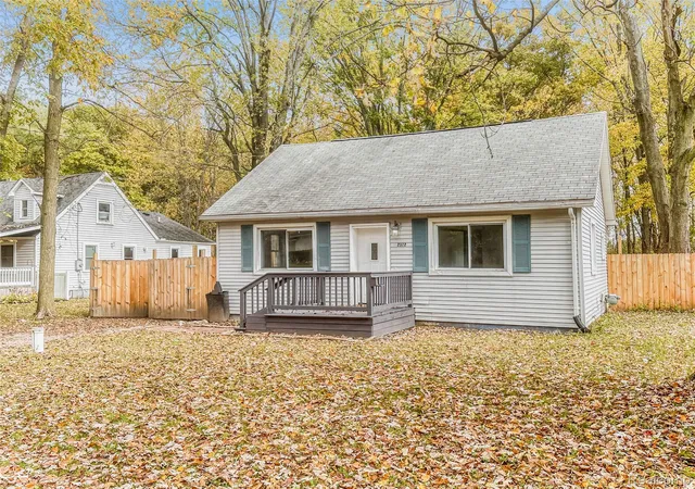 Photo 1 of Sale Pending at 2372 Meadow St, Flushing, MI 48433 | MLS# 20251051287 | Listing updated on 2026-07-07