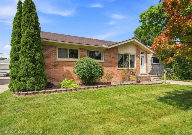 Photo 1 of Sale Pending at 32150 Grandview Ave N, Westland, MI 48186 | MLS# 20251051304 | Listing updated on 2026-09-19