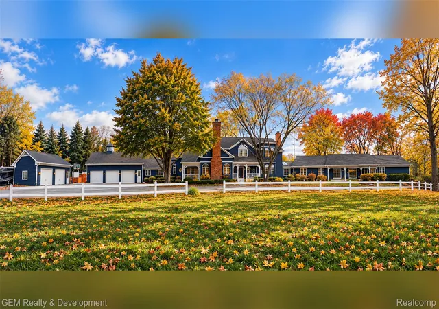 Photo 1 of Mansion for sale at 1900 Tiverton Rd, Bloomfield Hills, MI 48304 | MLS# 20251051354 | Listing updated on 2026-10-30