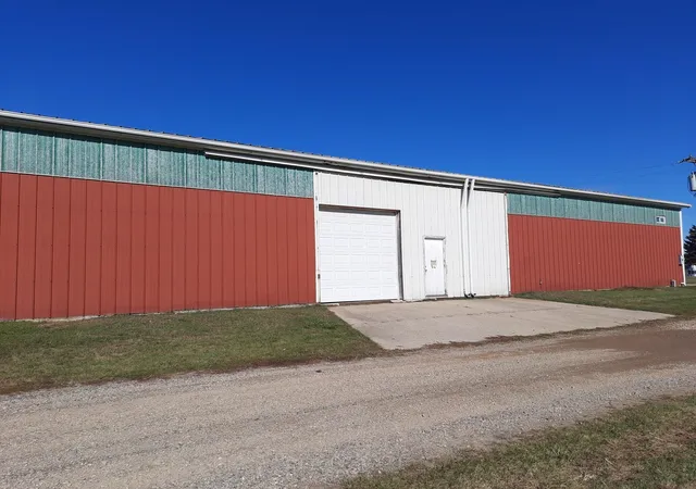 Photo 1 of Single family home for sale at 3297 Reamer Rd, Lapeer, MI 48446 | MLS# 5050193437 | Listing updated on 2026-08-29