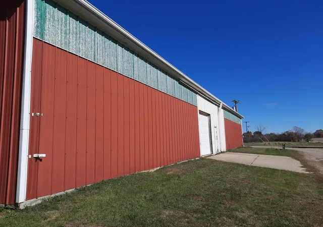 Photo 2 of Single family home for sale at 3297 Reamer Rd, Lapeer, MI 48446 | MLS# 5050193437 | Listing updated on 2026-08-29