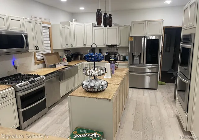 5th image of 1991 Calvert St, Detroit, MI 48206 | MLS# 20251051857