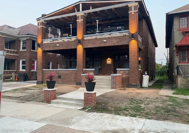 61st image of 1991 Calvert St, Detroit, MI 48206 | MLS# 20251051857