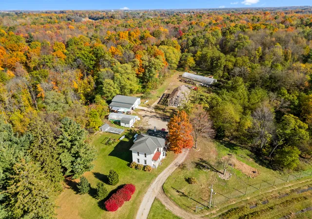 Photo 1 of Single family home for sale at 4680 Fitzpatrick Rd, Hillsdale, MI 49242 | MLS# 53025057064 | Listing updated on 2026-07-29