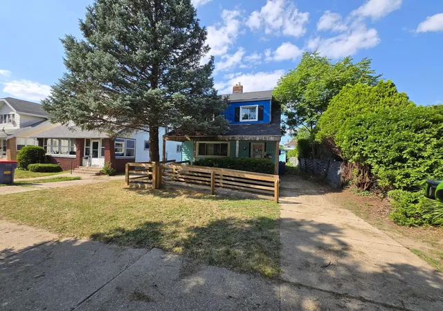 image of 859 Lake Michigan Dr Nw, Grand Rapids, MI 49504 | MLS# 65025057351