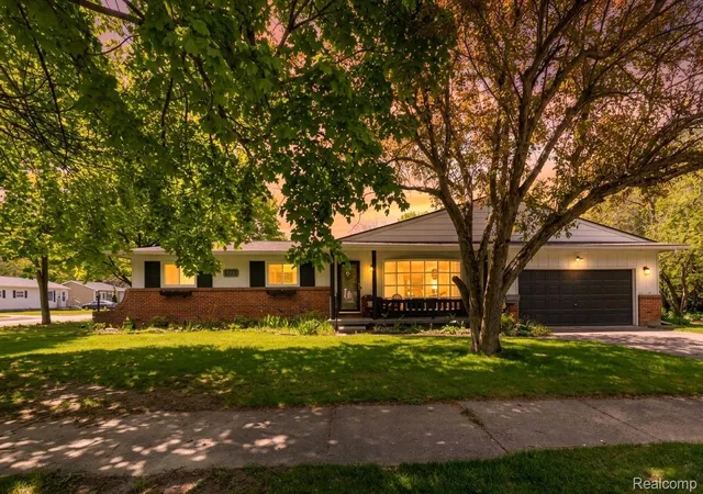 Photo 1 of Single family home for sale at 1227 N Jackson St, Lapeer, MI 48446 | MLS# 20251052647 | Listing updated on 2026-08-18