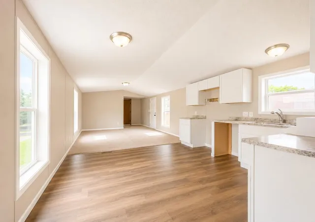 Photo 4 of Single family home for sale at 3900 W Jefferson Ave, Trenton, MI 48183 | MLS# 81025057491 | Listing updated on 2026-08-24
