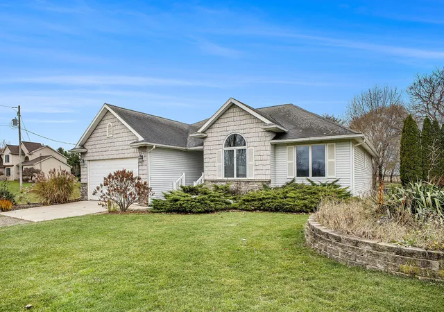 Photo 1 of Single Family Residence at 7880 S Lowell Rd, Saint Johns, MI 48879 | MLS# 65025057659 |  | Sold on 2025-12-29