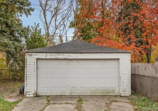 16th image of 11454 Saint Patrick St, Detroit, MI 48205 | MLS# 20251053478