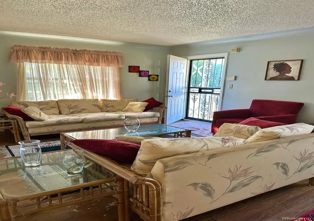 Photo 2 of Single family home for sale at 9364 Ohio St, Detroit, MI 48204 | MLS# 20251054004 | Listing updated on 2026-08-11