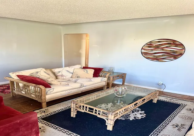 Photo 3 of Single family home for sale at 9364 Ohio St, Detroit, MI 48204 | MLS# 20251054004 | Listing updated on 2026-08-11