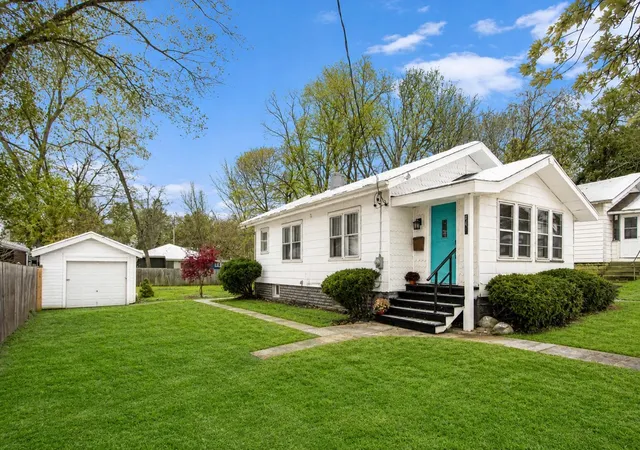 Homes for sale in Kalamazoo, MI | 448 Whitcomb St, Kalamazoo, MI 49001 | MLS# 65025058216