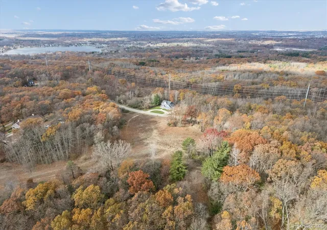 Photo 4 of Land for sale at 9410 Grand Summit Dr, Fenton, MI 48430 | MLS# 20251054134 | Listing updated on 2026-08-17