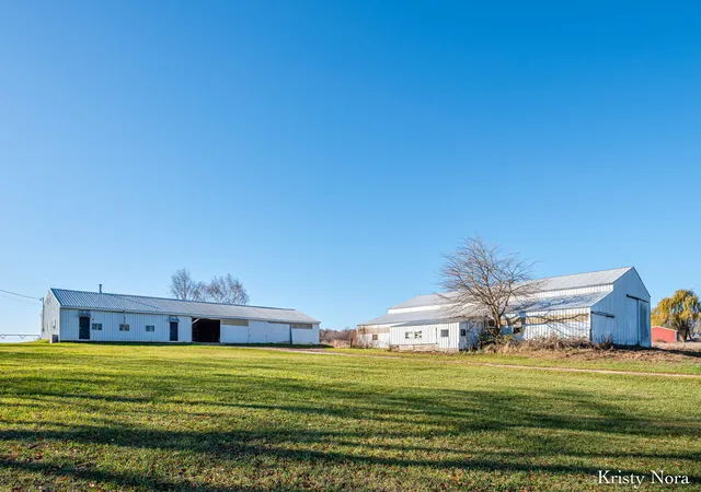 3rd image of 5878 E Cannonsville Rd, Edmore, MI 48829 | MLS# 65025058400