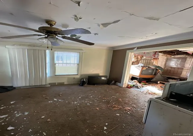 2nd image of 12245 Washburn St, Detroit City Wayne, MI 48204 | MLS# 20251054889