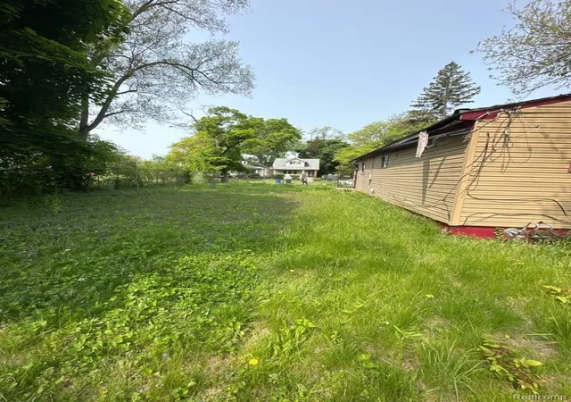 3rd image of 19326 Andover St, Highland Park, MI 48203 | MLS# 20251054949