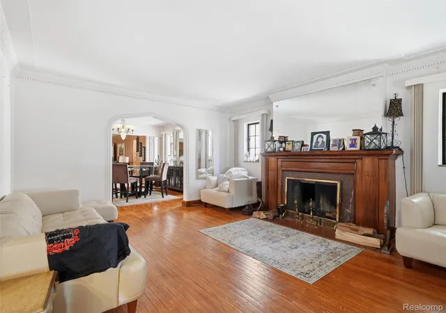 Photo 3 of Single family home for sale at 16511 Cherrylawn St, Detroit, MI 48221 | MLS# 20251055186 | Listing updated on 2026-09-11