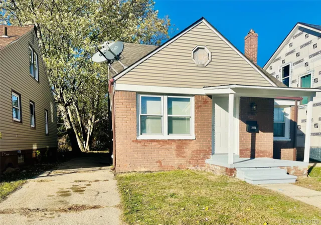 2nd image of 13995 Young St, Detroit, MI 48205 | MLS# 20251055370