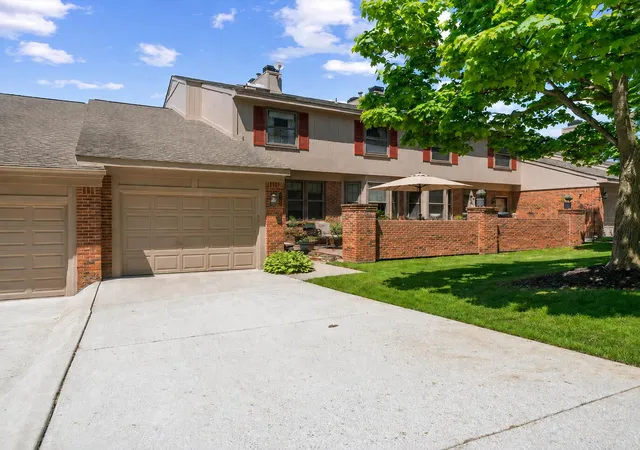 Photo 1 of Condo for sale at 7288 Danbrooke Ct, West Bloomfield, MI 48322 | MLS# 81025059171 | Listing updated on 2026-08-27