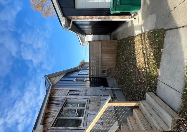 Photo 2 of Single family home for sale at 35754 Erie Dr, Rockwood, MI 48173 | MLS# 20251055481 | Listing updated on 2026-06-10