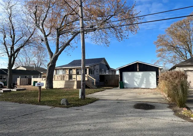 Photo 1 of Single family home for sale at 35754 Erie Dr, Rockwood, MI 48173 | MLS# 20251055481 | Listing updated on 2026-06-10