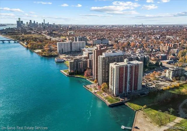 26th image of 8200 E Jefferson Ave #1012, Detroit, MI 48214 | MLS# 20251055534