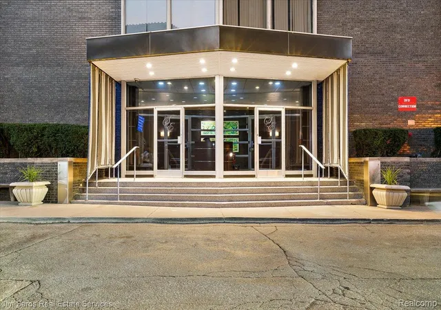 5th image of 8200 E Jefferson Ave #1012, Detroit, MI 48214 | MLS# 20251055534