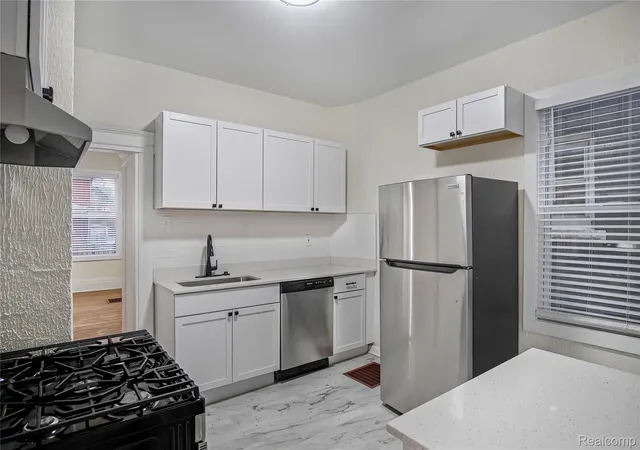 5th image of 427 Melbourne, Detroit, MI 48202 | MLS# 20251055886